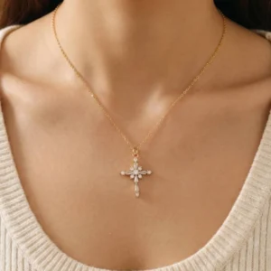 Cross feminine necklace